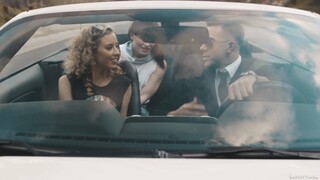 Ragazze sexy nel porno - Cumshot Caper | The Heist | Episode 8 su HOT-GIRLS-PORN.COM