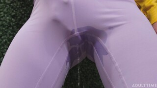 Ragazze sexy nel porno - Jade's Shaved Pussy and Cum su HOT-GIRLS-PORN.COM