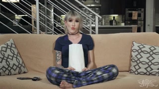 สาวเซ็กซี่ในหนังโป๊ - Midnight Encounter with Medium Tits บน HOT-GIRLS-PORN.COM