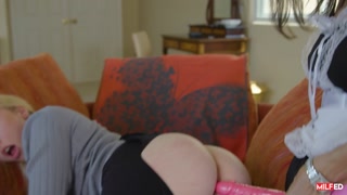 포르노의 섹시한 미녀 - Dixie Lynn MILF Hotel Fuck HOT-GIRLS-PORN.COM