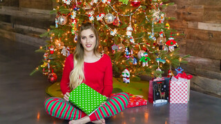 Seksowne dziewczyny w porno - London's Holiday Affair na HOT-GIRLS-PORN.COM
