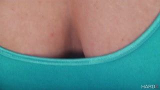 Ragazze sexy nel porno - Gonzo Anal Workout with Harley Jade su HOT-GIRLS-PORN.COM