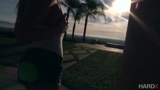 Sexiga tjejer i porr - Zoey Monroe Gets Cum in Her Mouth på HOT-GIRLS-PORN.COM
