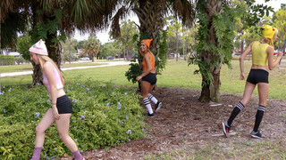 Sexy beauties in porn - Poke Man for Four Hot Teens HOT-GIRLS-PORN.COM