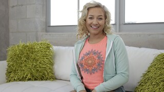 Sexy Schönheiten im Porno - Veronica's Bubble Butt Gets Spanked HOT-GIRLS-PORN.COM