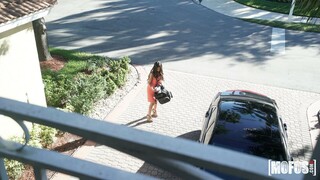 Sexy Mädchen in Porno - Revenge Fuck from Crazy Ex Neighbor auf HOT-GIRLS-PORN.COM