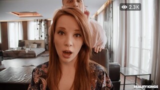 Sexy girls in porn - Amateur Russian Girl Gives Facial to BF Charlie Dean on HOT-GIRLS-PORN.COM