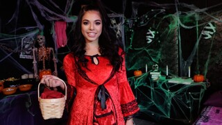 Seksowne piękności w porno - Ass Fingering on Halloween HOT-GIRLS-PORN.COM