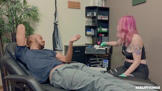Filles sexy dans le porno - Lady Lazarus's Big Cock Fucking with Dwayne Foxxx sur HOT-GIRLS-PORN.COM