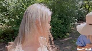 สาวสวยเซ็กซี่ในหนังโป๊ - We Dare Each Other: Lesbian Fun with Toys HOT-GIRLS-PORN.COM