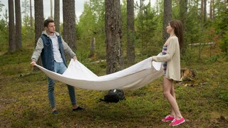 Filles sexy dans le porno - Skinny Brunette Teen Nelya Takes It in the Forest sur HOT-GIRLS-PORN.COM