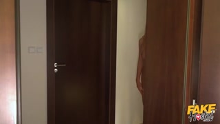 포르노의 섹시한 여자 - HOT-GIRLS-PORN.COM의 Yasmeena's Natural Tits and Ass