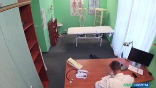 Fete sexy în porn - Medical Student Gets Off on Doctor pe HOT-GIRLS-PORN.COM