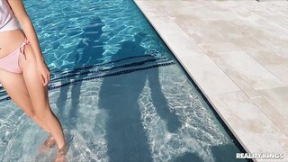 Seksowne piękności w porno - Wet and Tied Up HOT-GIRLS-PORN.COM