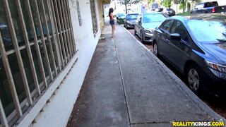 Sexy girls in porn - Cumshot on Glasses on HOT-GIRLS-PORN.COM