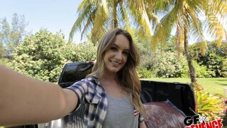 Frumuseți sexy în porn - POV Blowjob in the Car HOT-GIRLS-PORN.COM