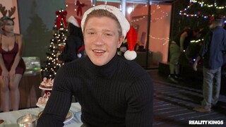 Sexy girls in porn - Deepthroat Christmas Cumshot Surprise on HOT-GIRLS-PORN.COM