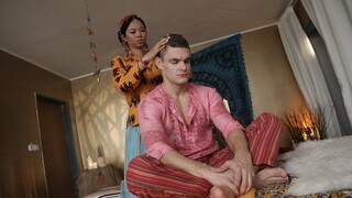 Fete sexy în porn - Feet and Fetish: Thai Masseuse at Work pe HOT-GIRLS-PORN.COM