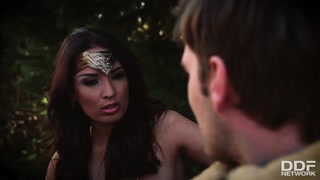 Ragazze sexy nel porno - French Anissa Kate as Wonder Woman: Hardcore Anal su HOT-GIRLS-PORN.COM
