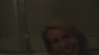 Sexy Mädchen in Porno - Jannice playing with herself in the shower auf HOT-GIRLS-PORN.COM