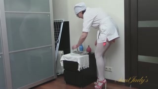 포르노의 섹시한 여자 - HOT-GIRLS-PORN.COM의 Nurse Sofia Plays With Herself For Your Eyes
