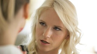 Fete sexy în porn - Hot Italian Girlfriend Fingers Hungarian Ass Hard pe HOT-GIRLS-PORN.COM