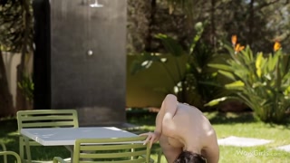 Kecantikan seksi dalam porn - Valeria's Brunette Outdoor Lust HOT-GIRLS-PORN.COM