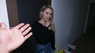 Sexy girls in porn - Stepmom Alix Lynx Begs for Pussy Licking on HOT-GIRLS-PORN.COM