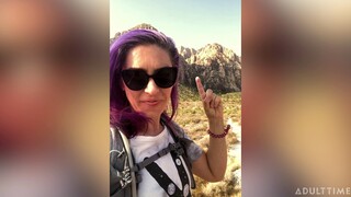 Ragazze sexy nel porno - Curvy Babe Masturbating with Big Tits Outdoors su HOT-GIRLS-PORN.COM