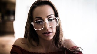 Ragazze sexy nel porno - Abigail Mac Gets Pussy Licked Before Hard Fucking su HOT-GIRLS-PORN.COM