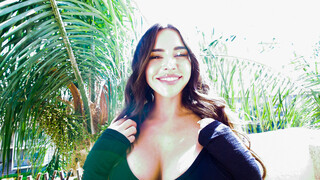 ポルノのセクシーな女の子 - HOT-GIRLS-PORN.COM の Suttin's Yoga Session Ends With Wild Sex