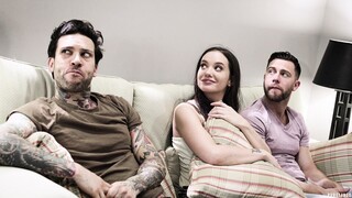 Ragazze sexy nel porno - Small Hands & Seth Gamble Dominate Gia Paige - Hardcore Anal & Facial su HOT-GIRLS-PORN.COM