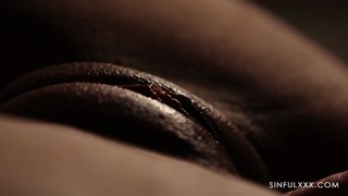 Ragazze sexy nel porno - Romy Indy's Sweet Revenge: Cumshot on Tattooed Body su HOT-GIRLS-PORN.COM