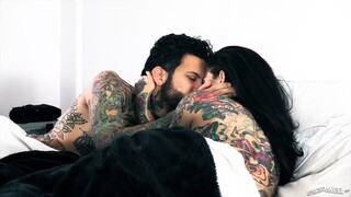 Ragazze sexy nel porno - Tattooed Joanna Angel & Lana’s Steamy Couple Session su HOT-GIRLS-PORN.COM