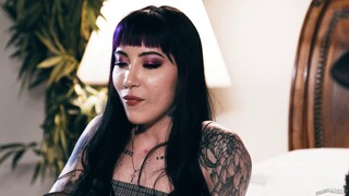 Ragazze sexy nel porno - Charlotte Sartre Squirts on Quinton’s Dick - Hot Car Sex Part 3 su HOT-GIRLS-PORN.COM