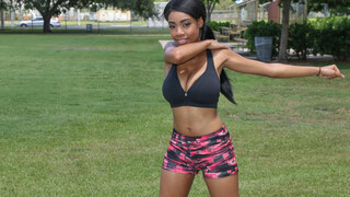Fete sexy în porn - Muscle Babe Brittany White Gets Wrecked by Black and Decker Pecker pe HOT-GIRLS-PORN.COM