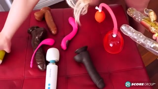 Ragazze sexy nel porno - Stassi Rossi - Solo MILF and Her Toy Fun su HOT-GIRLS-PORN.COM