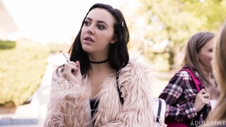 Sexy Schönheiten im Porno - Young Girls in Hot Lesbian Action: Part 3 HOT-GIRLS-PORN.COM