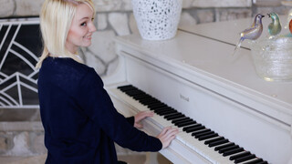 Gadis seksi dalam porn - Piano lessons lead to hardcore teen fucking di HOT-GIRLS-PORN.COM