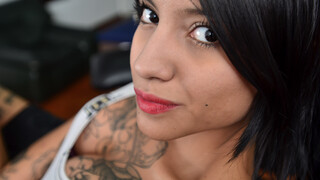 Gadis seksi dalam porn - Mara the Wild Latina Takes It Rough di HOT-GIRLS-PORN.COM
