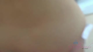 Ragazze sexy nel porno - Small Tits Kenzie Reeves Bath Creampie - Footjob & Fingering Fun su HOT-GIRLS-PORN.COM