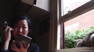 色情中的性感女孩 - HOT-GIRLS-PORN.COM 上的 Saki's Casting Interview - Pre-Shoot Excitement
