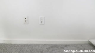 포르노의 섹시한 여자 - HOT-GIRLS-PORN.COM의 Brunette Sabrina Loves Huge Cock – BBC Interracial Fun