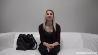 Gadis seksi dalam porno - Czech Blonde Jolana - Sexy European Toy Play di HOT-GIRLS-PORN.COM