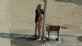 Gadis seksi dalam porn - Hardcore Outdoor Anal & BDSM with Shocked Brunettes Mona & Valentina di HOT-GIRLS-PORN.COM