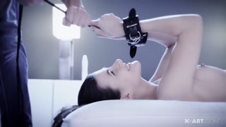 สาวเซ็กซี่ในหนังโป๊ - Lisa’s Playroom – Naughty Brunette & Toys บน HOT-GIRLS-PORN.COM