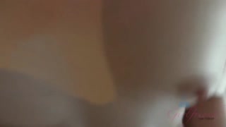 Ragazze sexy nel porno - Amateur Brunette Elena Koshka Fucks in Bed - POV, Small Tits & Fetish su HOT-GIRLS-PORN.COM