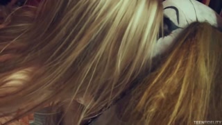 포르노의 섹시한 여자 - HOT-GIRLS-PORN.COM의 Ryan Madison Rough Fucks Young Lilly Ford