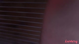 Gadis seksi dalam porn - Sylvie di HOT-GIRLS-PORN.COM