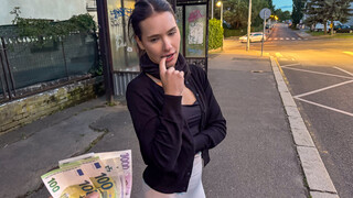 Gadis seksi dalam porno - Quick Cash Makes Naughty Matty Mila Perez Drop to Her Knees di HOT-GIRLS-PORN.COM